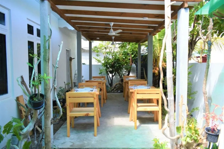 Explore Island Inn