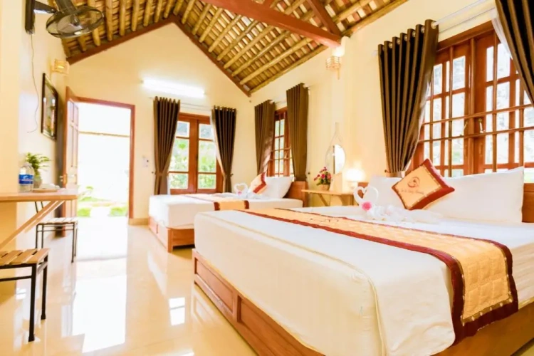 Standard Triple room with mountain view