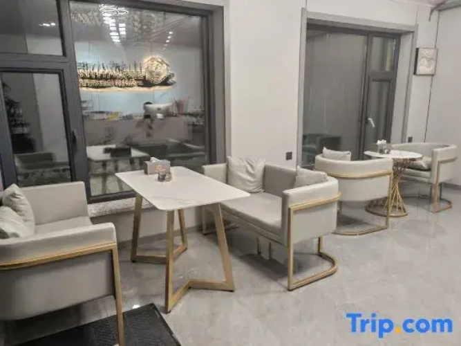 Mohe Shancheng Xiaoyuan Homestay (Beiji Village)