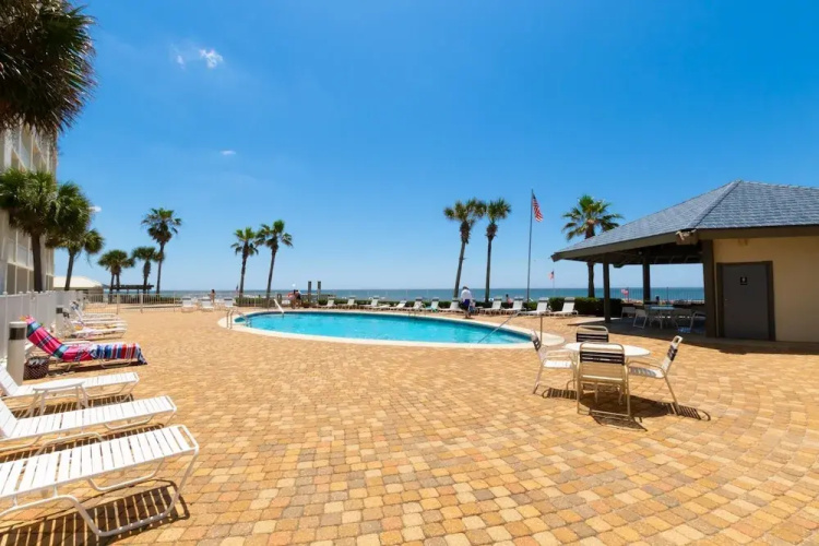 Windward Pointe 1506