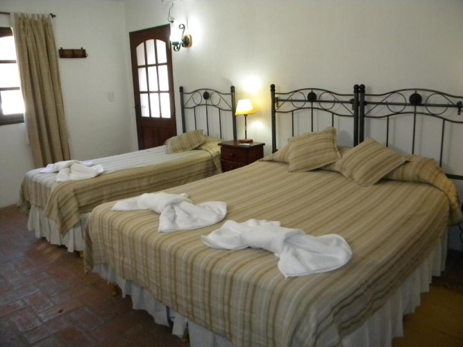 Standard Triple room