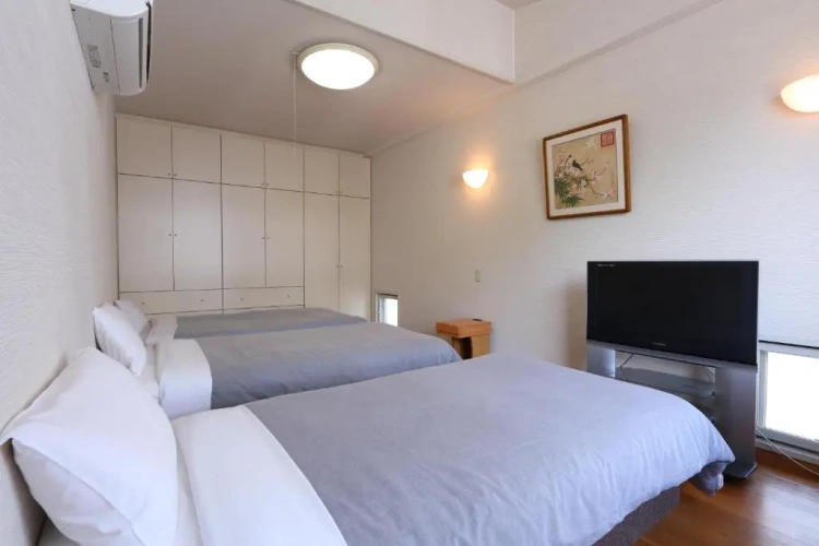 Economy Triple room