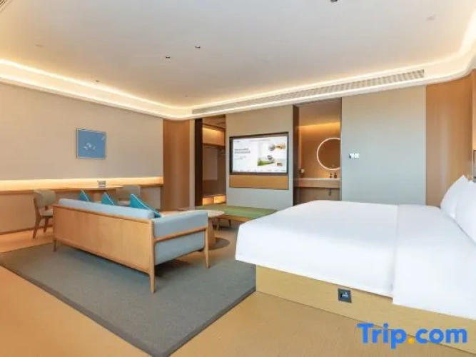 Family Suite with mountain view