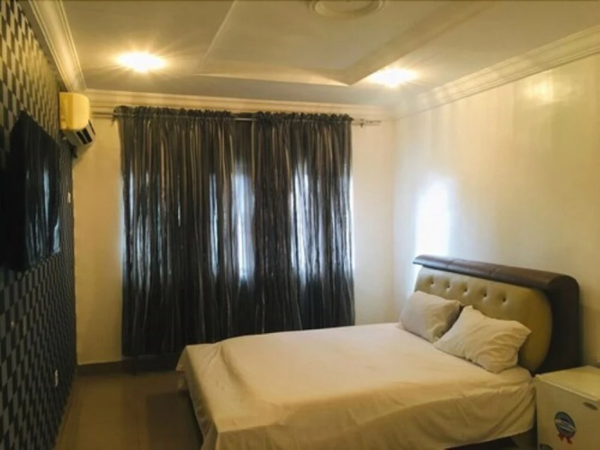 Mayors & Diplomat Apartment 1