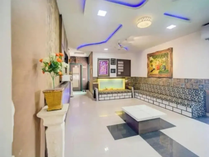 Hotel Ayaansh