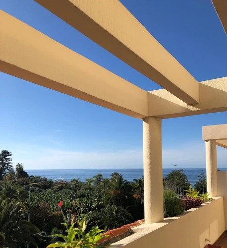 1 Bedroom Apartment with balcony and with partial ocean view