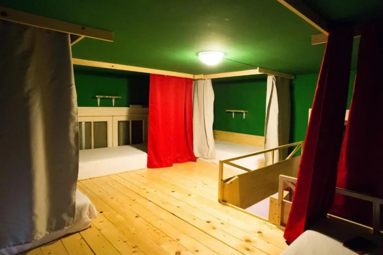 Classic Quadruple room