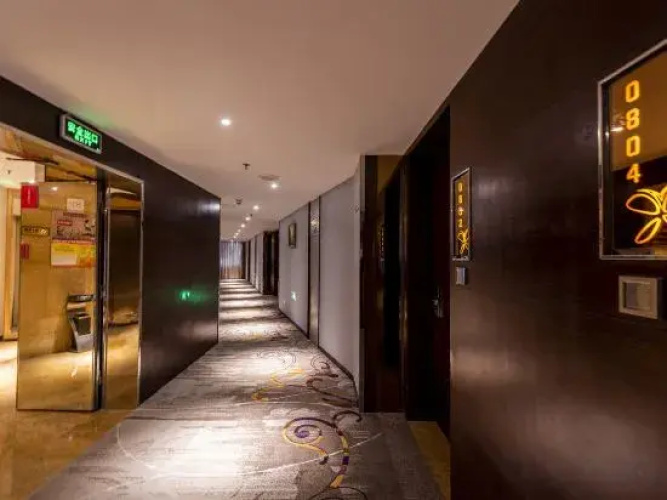 New Joy Hotel (Internatial Trade Spring Department Store Shopping)