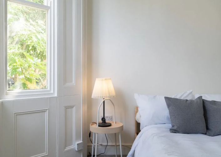 2 Bedroom Central Brighton Apartment