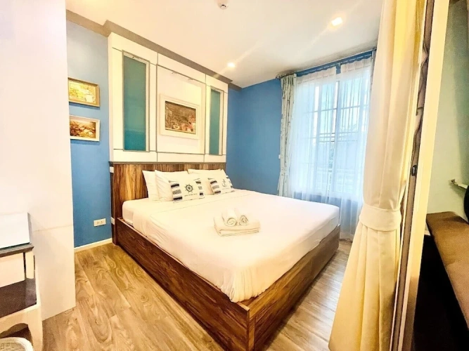 Apartment with balcony