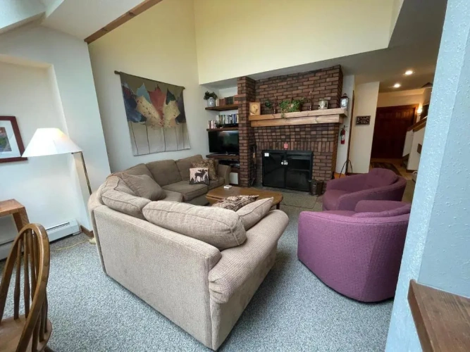 2 Bedrooms Apartment