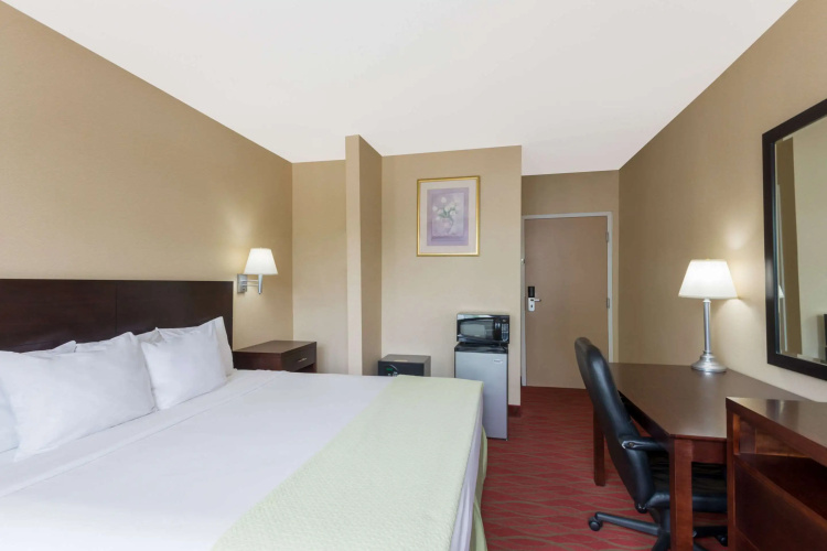 Rodeway Inn Poughkeepsie