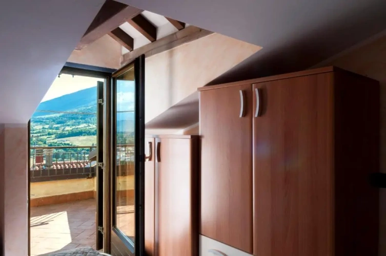 3 Bedrooms Apartment