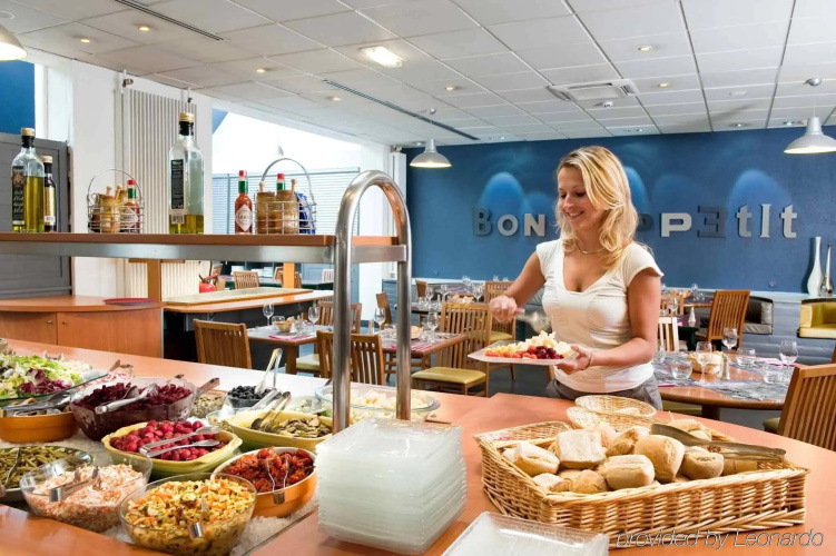 Ibis Paris Coeur D'orly Airport photo 12