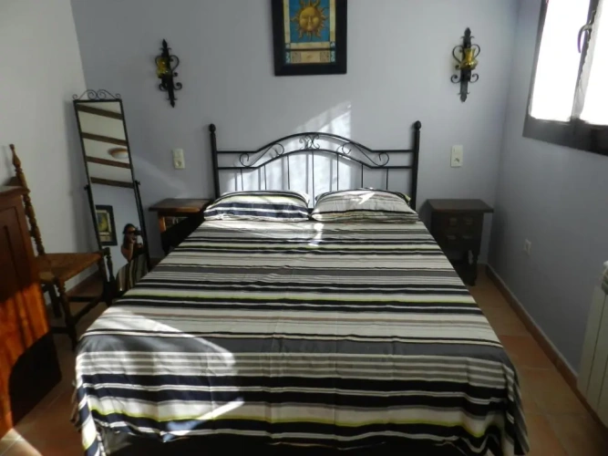 4 Bedrooms Cottage