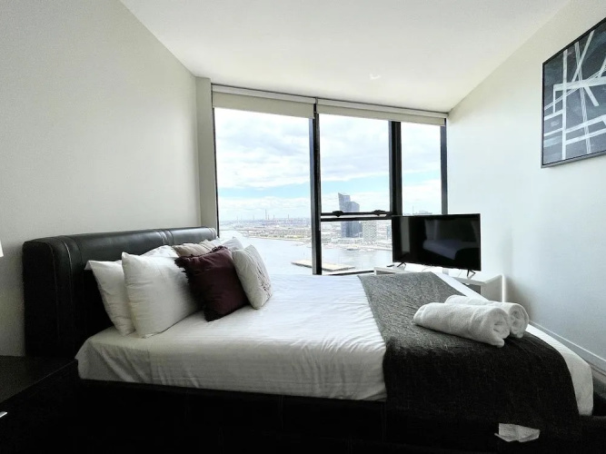 Readyset Apartments Stadium South