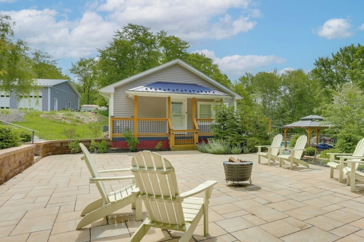 2 Bedrooms Cottage