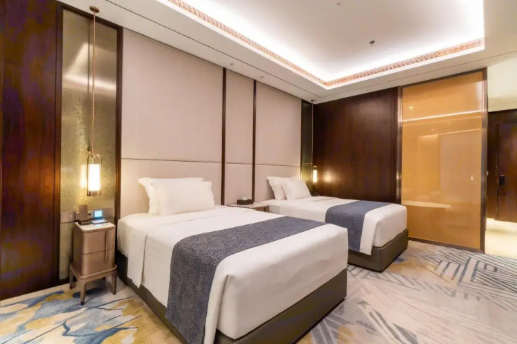 Arjuna Solitaire Hotel
