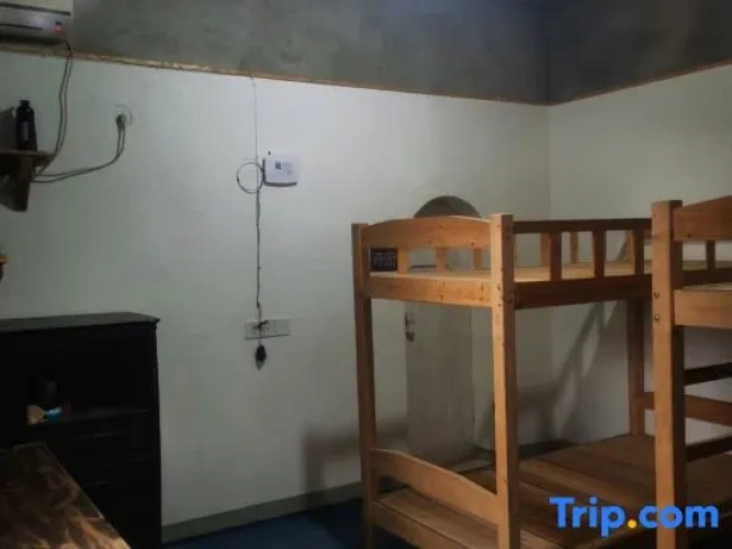 3 Bedrooms Bed in Dorm