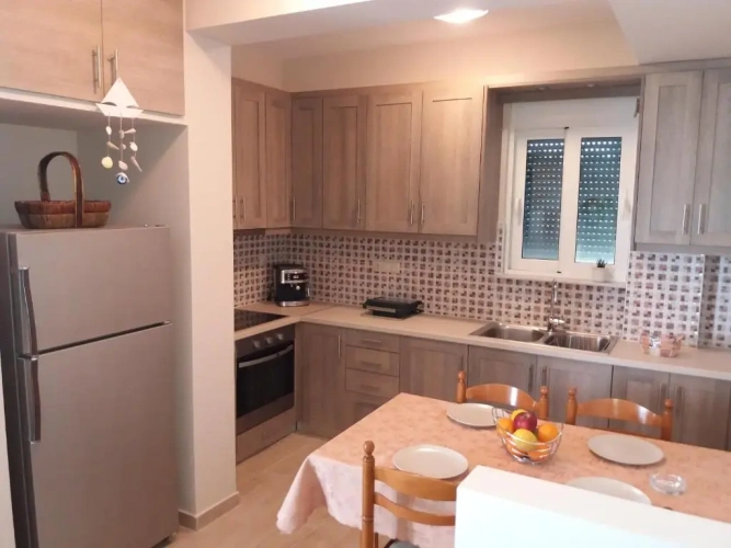 3 Bedrooms Apartment