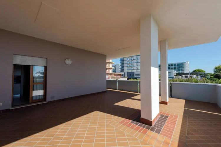 Modern Apartment With Seaview Large Balcony