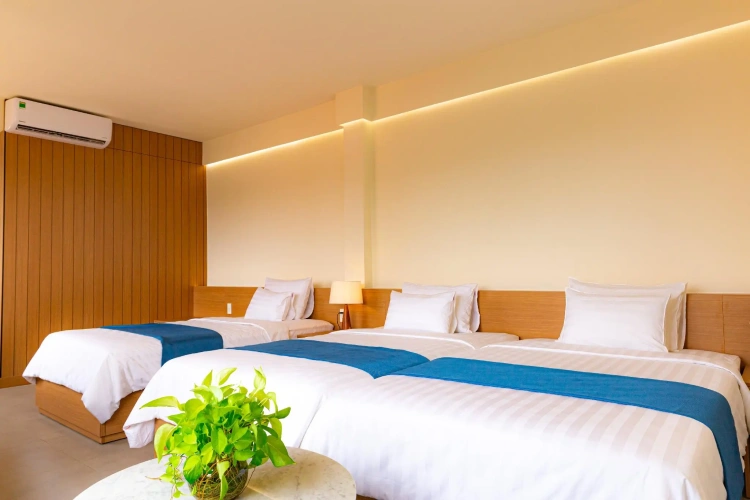 Standard Triple room