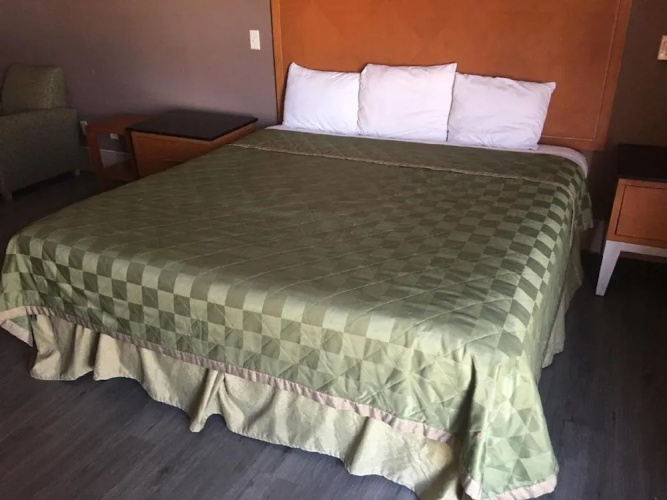 Executive Inn and Suites