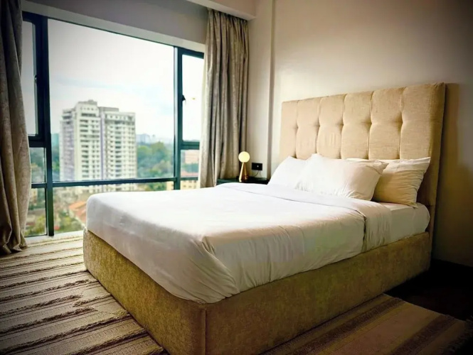 Escada Apartments