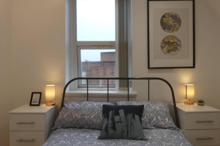 2 Bedrooms Apartment