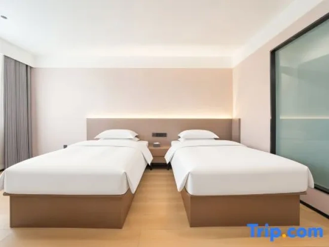 Premier room