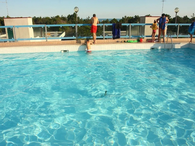 Bibione Stay With Rooftop Pool