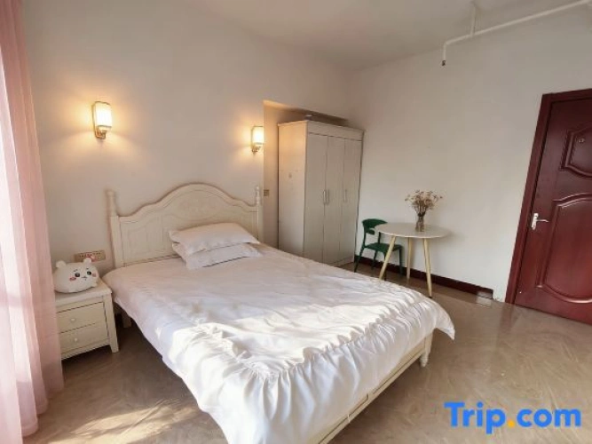 2 Bedrooms Suite with city view