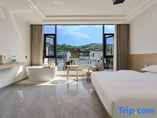 Standard Double room with view