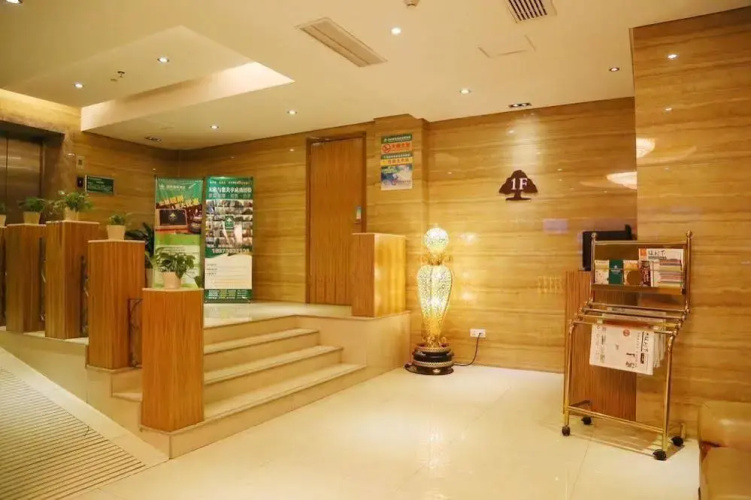 Green Tree Inn - Jiujiang Baibaoli