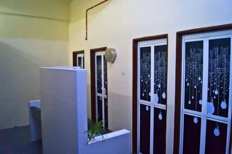 Tripod Hotel - Hostel