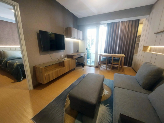 Emerald Apartel