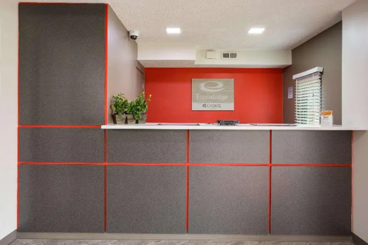 Econo Lodge South Olathe