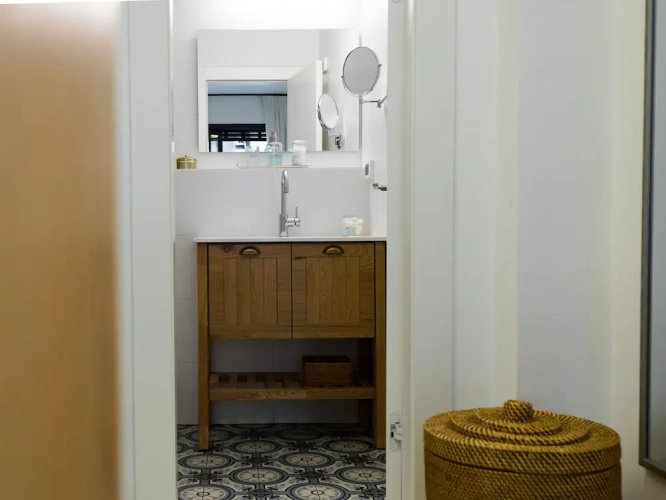 2 Bedrooms Classic Apartment with balcony