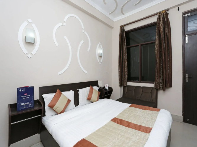 OYO 4752 Hotel Alpine