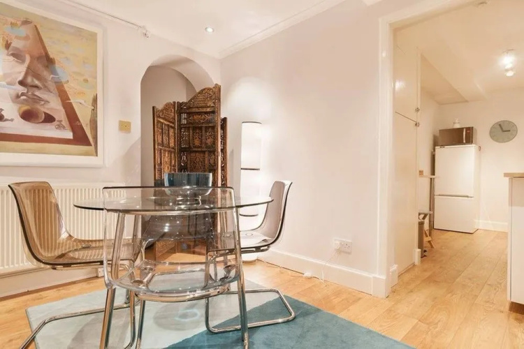 1 Bedroom Georgian Flat In New Town