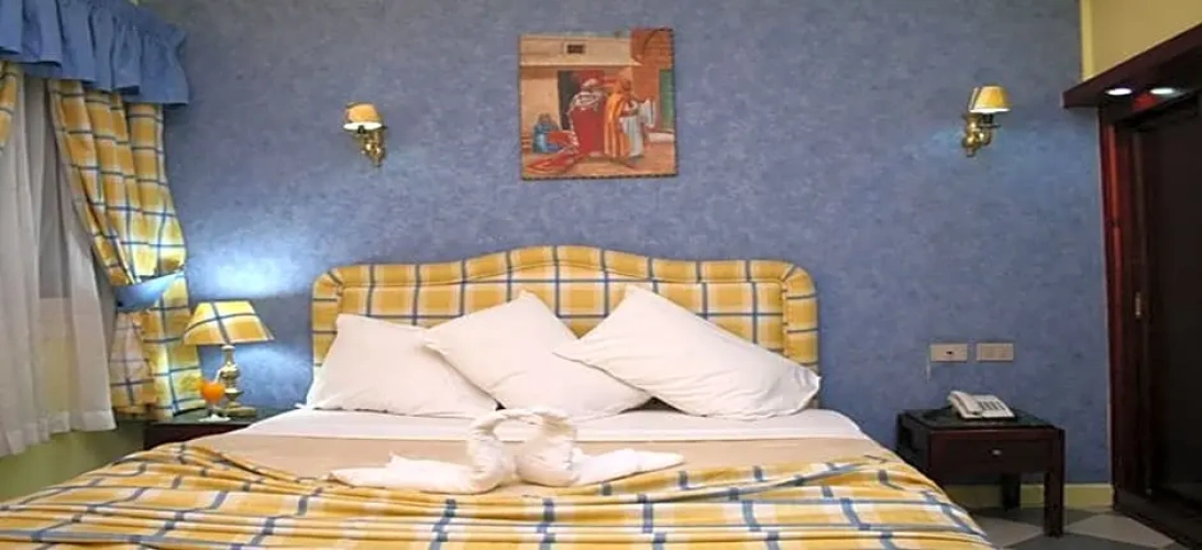Standard Triple room