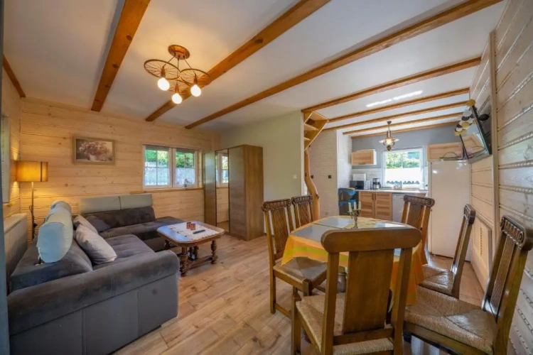 2 Bedrooms Chalet