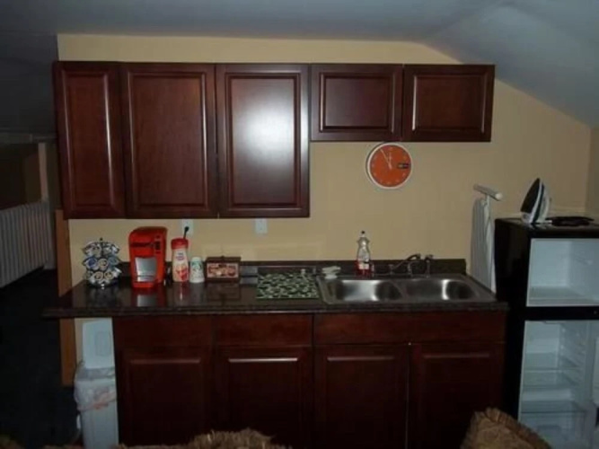 Tin Brook Bed & Breakfast
