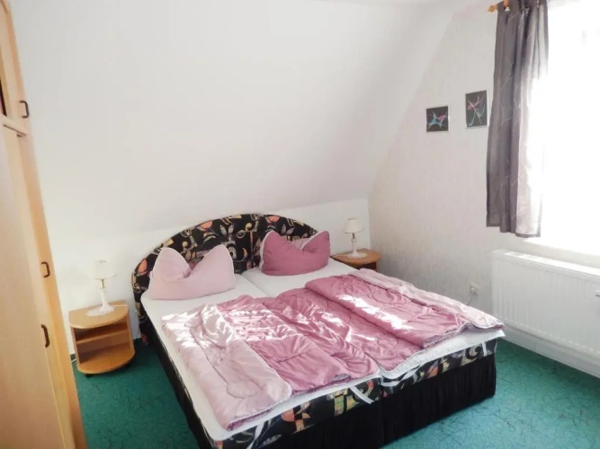 2 Bedrooms Cottage
