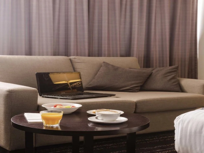 Mercure Gladstone