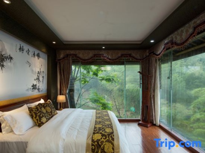 Quadruple Suite