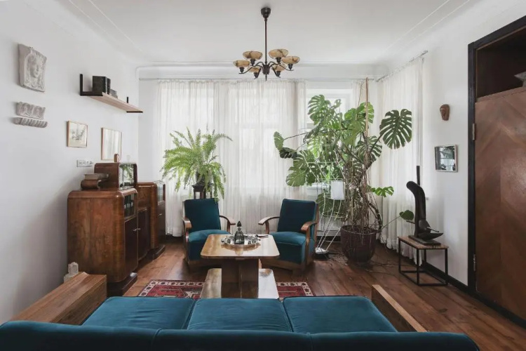 Apartment in the Interwar Villa by Kaunas2022