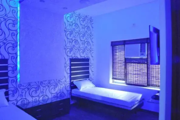AKaSH MOTEL