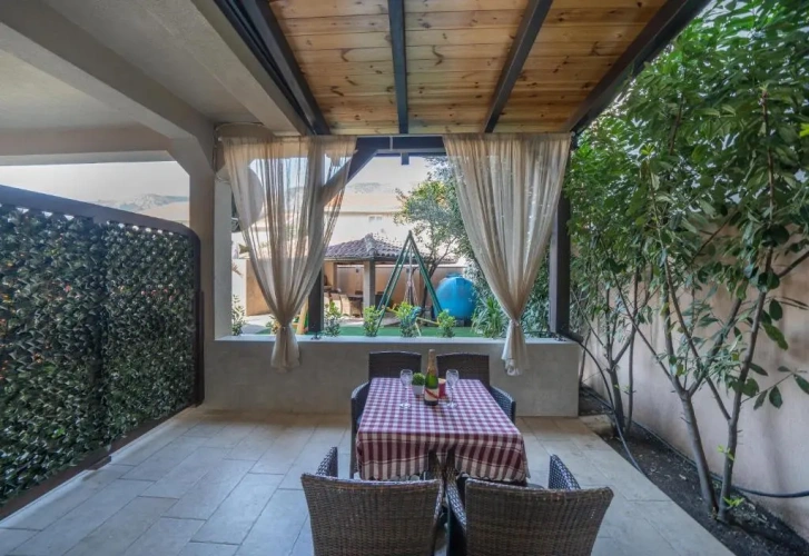 Studio with balcony and with view