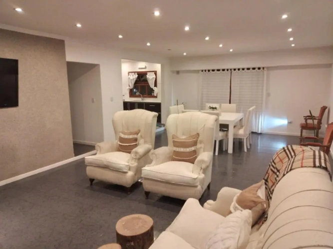 2 Bedrooms Chalet